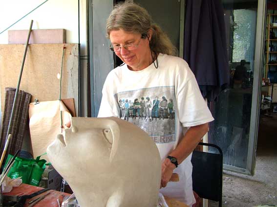 Joan Relke with Spirit of the Southern Cross aluminium sculpture